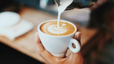 Coffee, tea and dementia risk: does your daily brew help?