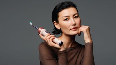 Is the Dyson Toothbrush Worth $499? We Asked 4 Dentists.