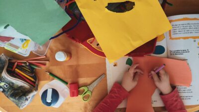 Psychoeducation before diagnosis: supporting neurodivergent children while they wait